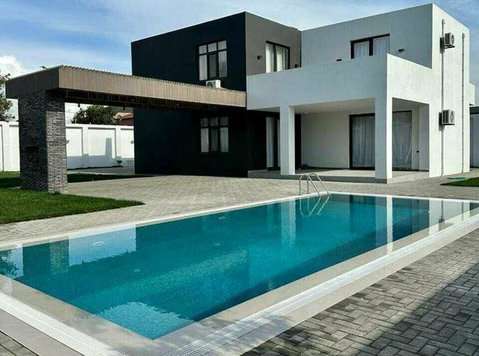 Luxurious Villa Mardakan Shagan area close to beach area - Müstakil Evler