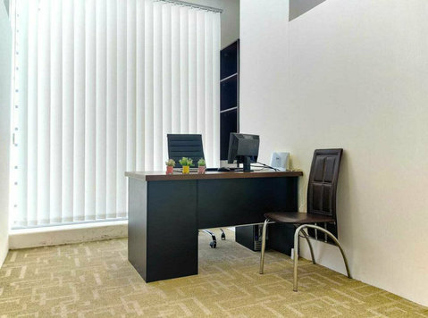 Flexible Lease Terms Office Space Available for Rent 102bhd' - Γραφείο/Εμπορικός