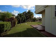 Flatio - all utilities included - Bright House in Barbados - For Rent