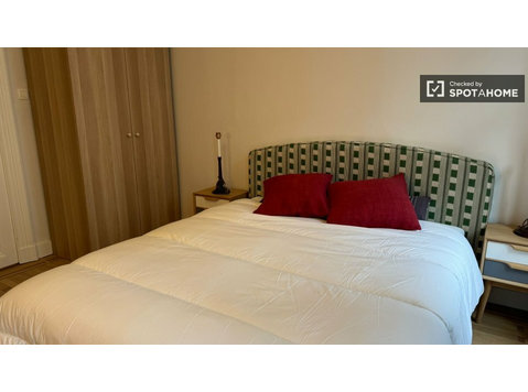 Mieszkanie z 2 sypialniami do wynajęcia w Ixelles, Ixelles - Mieszkanie