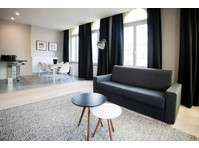 Meir 401 - 2 Bedrooms Apartment with balcony - Apartman Daireleri