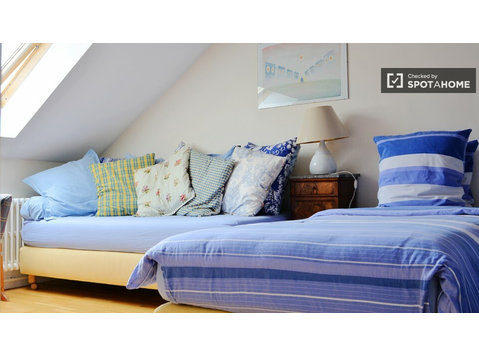 Charming "North Sea" bedroom in Uccle with garden - الإيجار