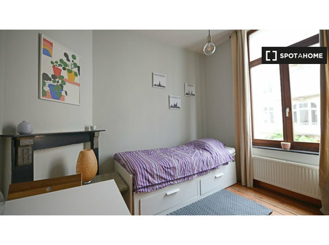 Encantadora habitación en alquiler en Saint-Gilles, Bruselas - Alquiler
