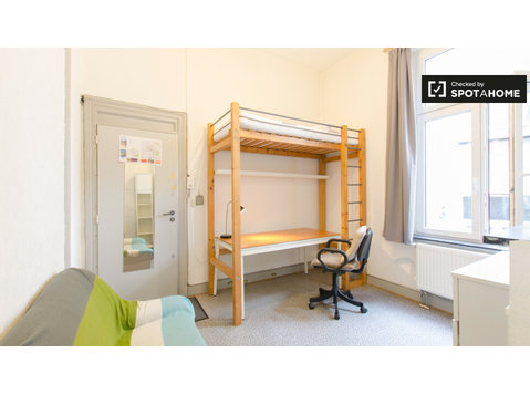Cómoda habitación en apartamento en Saint Gilles, Bruselas - Alquiler