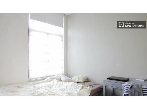 Large room in apartment in Bussels City Center - เพื่อให้เช่า