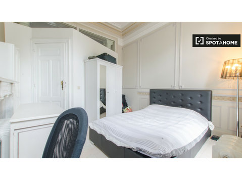 Uccle, Brüksel'de 2 yatak odalı daire şirin oda - Kiralık