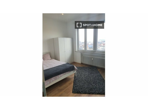 Room for Rent  in Etterbeek in Completely New Flat - เพื่อให้เช่า