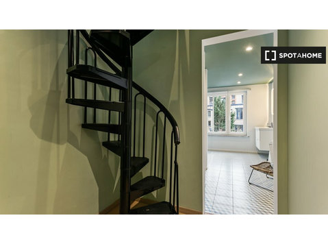 Zimmer zu vermieten in 10-Zimmer-Haus in Saint-Gilles,… - Zu Vermieten