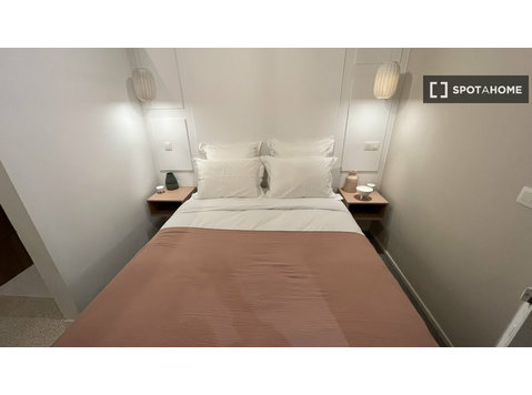 Quarto para alugar em apartamento de 11 quartos em Uccle,… - Aluguel