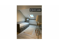 Pokój do wynajęcia w mieszkaniu z 3 sypialniami w Ixelles w… - Do wynajęcia