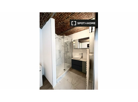 Se alquila habitación en piso de 4 habitaciones en Bruselas - Alquiler