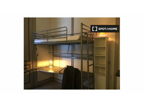 Zimmer zu vermieten in 8-Zimmer-Haus in Saint Gilles,… - Zu Vermieten