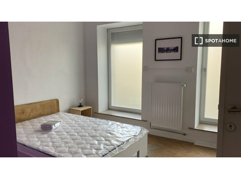Zimmer zu vermieten in einer Residenz in Saint Gilles,… - Zu Vermieten