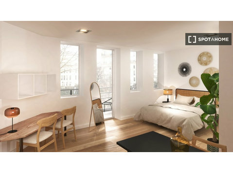 Quarto em apartamento compartilhado de 2 quartos para… - Aluguel