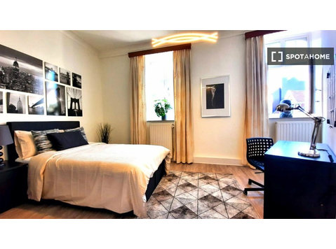 Quarto compartilhado para alugar em Haut Saint-Gilles,… - Aluguel