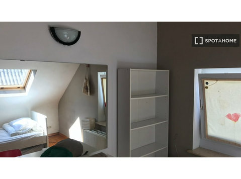 Stanze in affitto in un Coliving con 4 camere da letto a… - In Affitto
