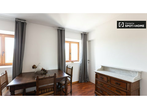 Stylish room for rent in 2-bedroom apartment in Huldenberg - Cho thuê