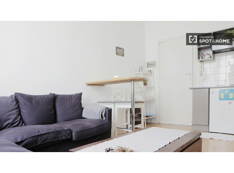 1 chambre Appartement à louer à Ixelles, près de l'ULB,… - Appartements
