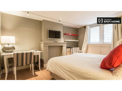 1-bedroom apartment for rent Chatelain Neighboor, Brussels - Apartemen