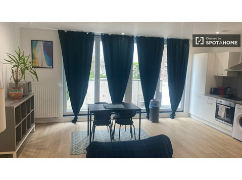 1-bedroom apartment for rent in Anderlecht, Brussels - Appartementen