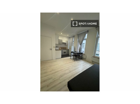 Appartement 1 chambre à louer à Bruxelles. - Appartements