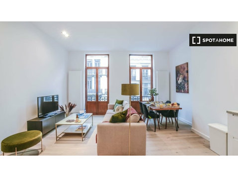 1-bedroom apartment for rent in Dansaert, Brussels - Căn hộ
