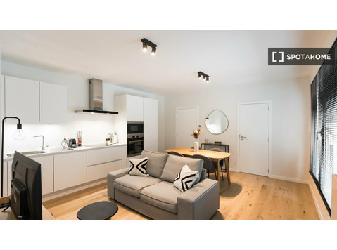 Uccle, Brüksel'de kiralık 1 yatak odalı daire - Apartman Daireleri