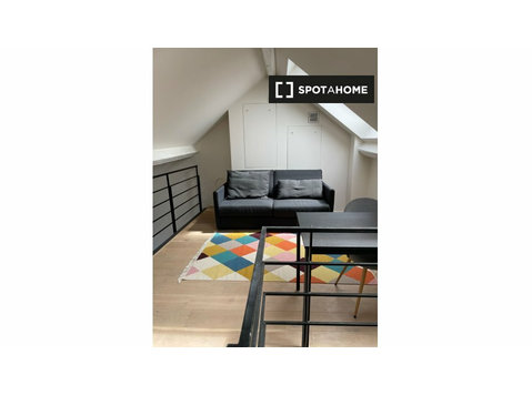 Appartement mezzanine 1 chambre à louer à Ixelles, Bruxelles - Appartements