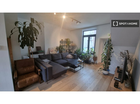 Apartamento de 2 quartos para alugar em Anderlecht, Bruxelas - Apartamentos