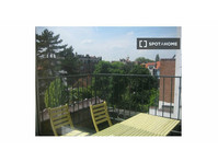 2-bedroom apartment for rent in Châtelain, Brussels.