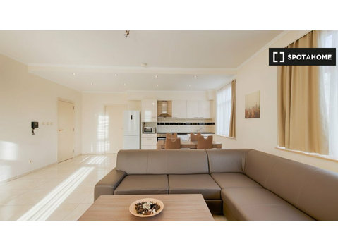 Apartamento de 2 dormitorios en alquiler en Evere, Bruselas - Pisos