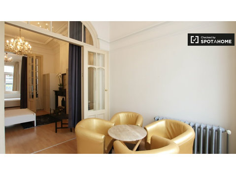 2-pokojowe mieszkanie do wynajęcia w Ixelles, Bruksela - Mieszkanie