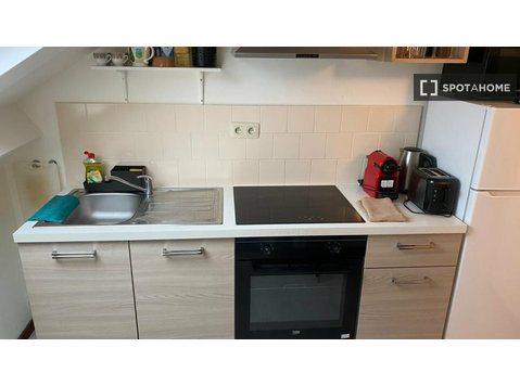 2-bedroom apartment for rent in Jette, Brussels - Apartments