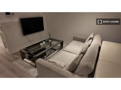 2-Zimmer-Wohnung zur Miete in Van Volxem, Brüssel - Wohnungen