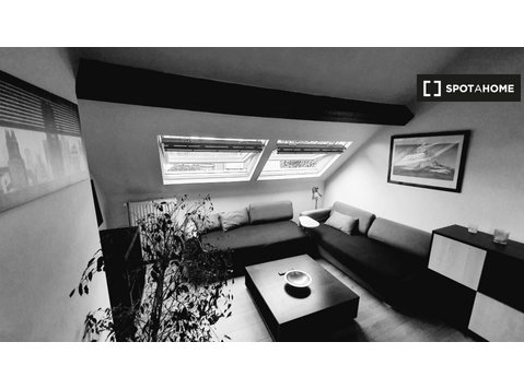 Apartamento dúplex de 2 dormitorios en alquiler en Bruselas - Pisos
