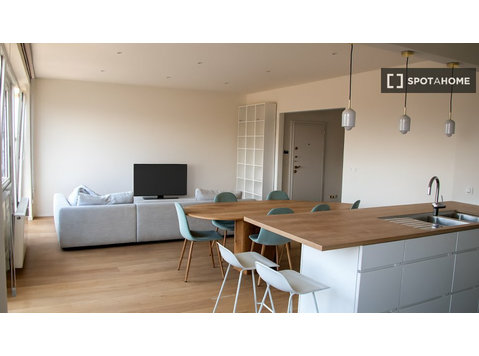 Appartement 3 chambres à louer à Churchill, Bruxelles - Appartements