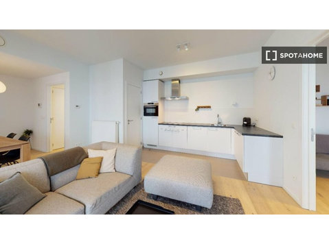 Appartamento con 3 camere da letto in affitto in Rue Neuve,… - Appartamenti