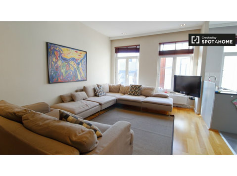 Airy 2-bedroom apartment for rent in Brussels City Center - Apartments
