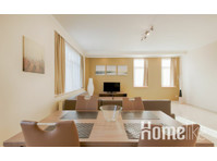 Beautiful and large 1bedroom apartment. modern - Διαμερίσματα