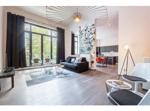 Berlaymont 402 - 2 Bedrooms Duplex Apartment - Apartments