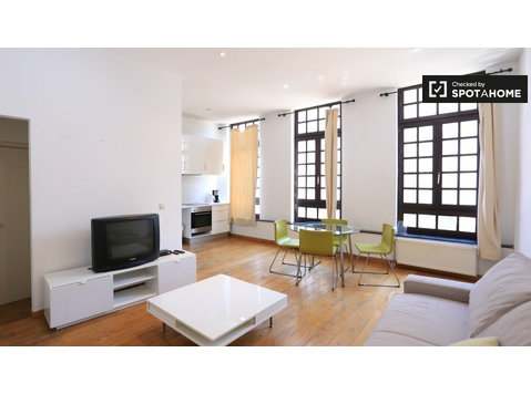 Bright 1-bedroom apartment for rent in Brussels city center - Byty