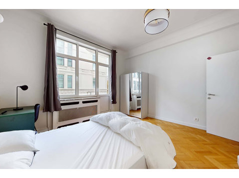 Bruxelles Usines - Private Room (2) - Apartamentos