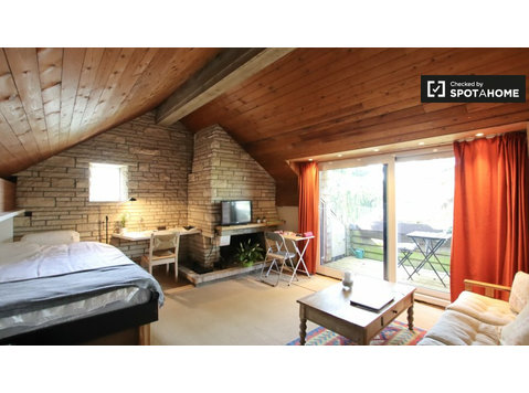 Charmant studio à louer à Auderghem, Bruxelles - Appartements
