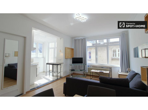 Chic studio apartment for rent in Sablon, Brussels - Apartmány