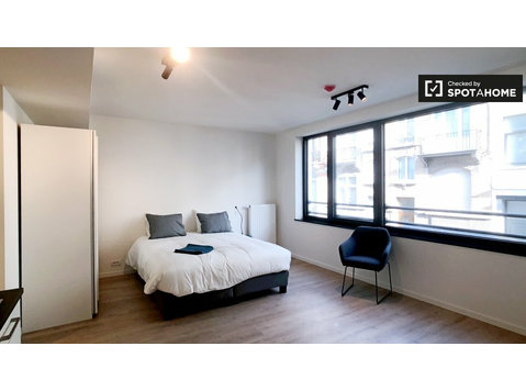 Cómodo estudio en alquiler en Plasky, Schaarbeek - Pisos