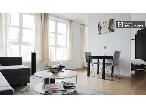 Cozy studio apartment for rent - City Center, Brussels - குடியிருப்புகள்  