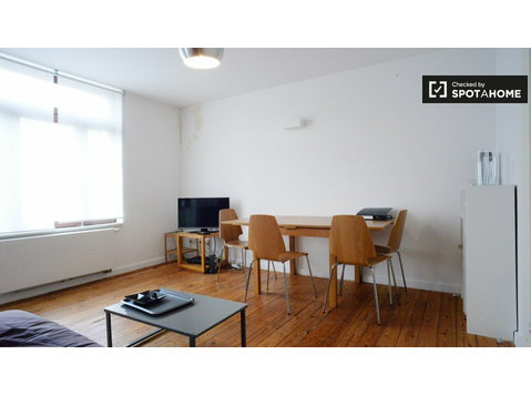 Herrliche 1-Zimmer-Wohnung zur Miete in Ixelles, Brüssel - Wohnungen