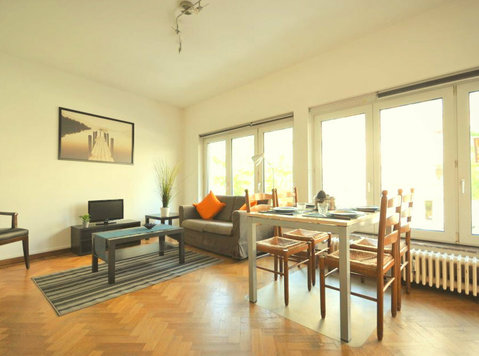 Fully furnished, EU region, great mobility, calm, bright - Apartments