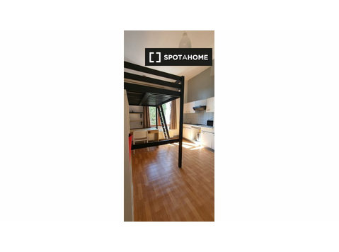 Studio apartment for rent in Anderlecht, Brussels - Apartments