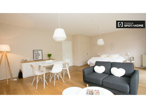 Apartamento de estúdio para alugar em Auderghem, Bruxelas - Apartamentos